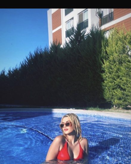 Bigadiç Escort Emel